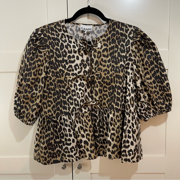 FLASH SALE🔥 NEW! GANNI Leopard Cotton Poplin Peplum Tie Blouse - Size 40 (M) - Picture 3 of 11